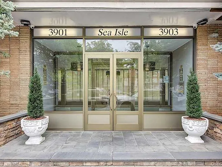 3901 Nostrand Ave #6L — Photo 25