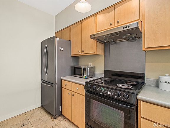 5th image of 13301 SE 79th Pl Unit B303
