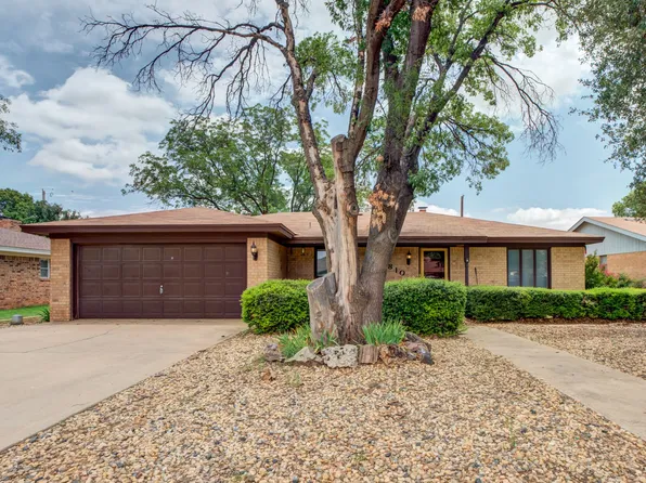 810 Mimosa Ave, Idalou, TX 79329