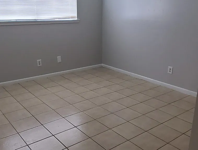 1676 E Hempstead St #2 — Photo 16