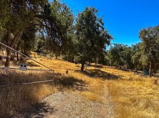 39260 John West Rd, Oakhurst, CA 93644