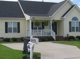 1216 Quarterpath Dr, Winterville, NC 28590