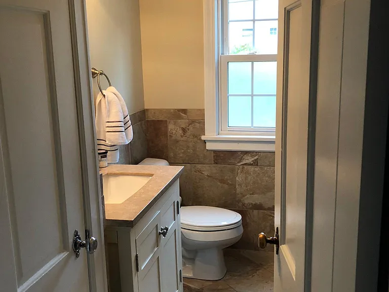 1013 E Norwood Ave — Photo 13
