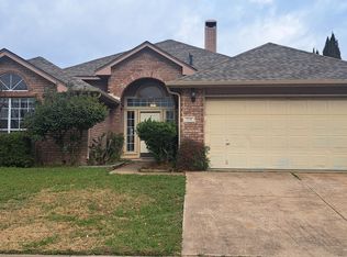 2748 Garden Grove Rd, Grand Prairie, TX 75052