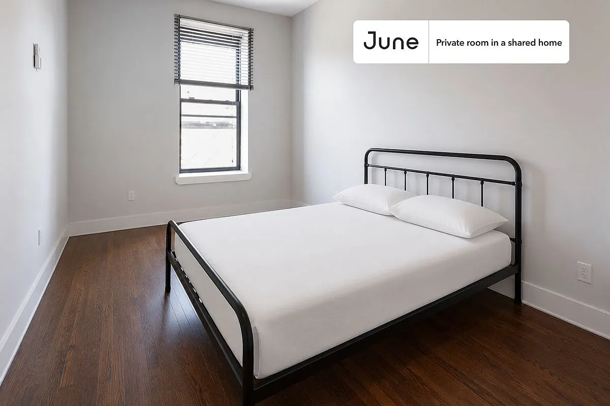 Full bedroom in 4 bed/2 bath home in Bushwick #1628 D — Photo 1