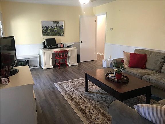 5th image of 2514 Glen Ct