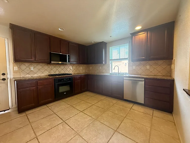 17035 Calle Trevino #6 — Photo 3