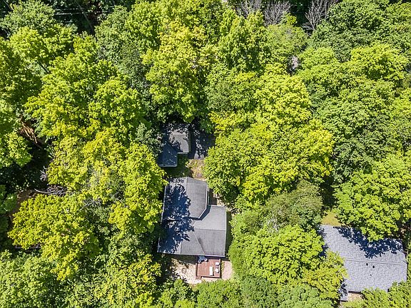 4th image of 5060 Alpen Ln