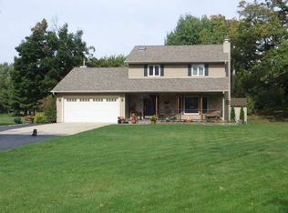 38W686 Ridgewood Ln, Elgin, IL 60124