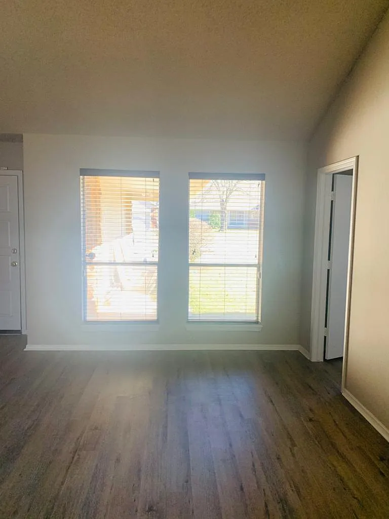 7138 S Darlington Avenue — Photo 2