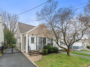 76 Martin St, Bloomfield, NJ 07003
