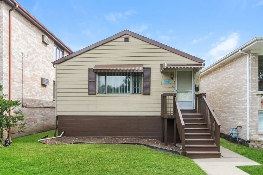 4429 N Neenah Ave - Property Image