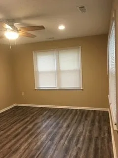Charming 3 Bedroom, 2 Bath Home on Quiet Cul-de-Sac in Williamsburg — Photo 3