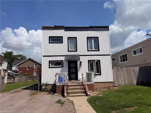 462 E Main St, Welland, ON L3B 3X6