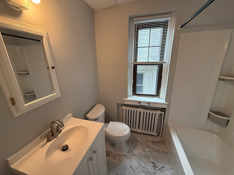 901 E 22nd Street — Photo 22