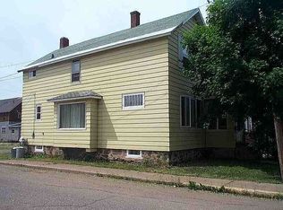 322 S 4th St, Ishpeming, MI 49849