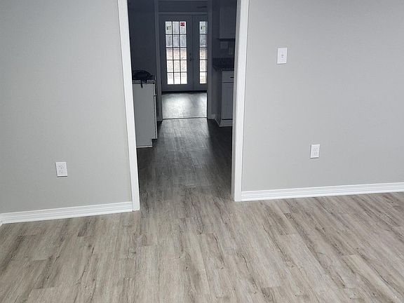 2nd image of 2143 Hillrie Ln