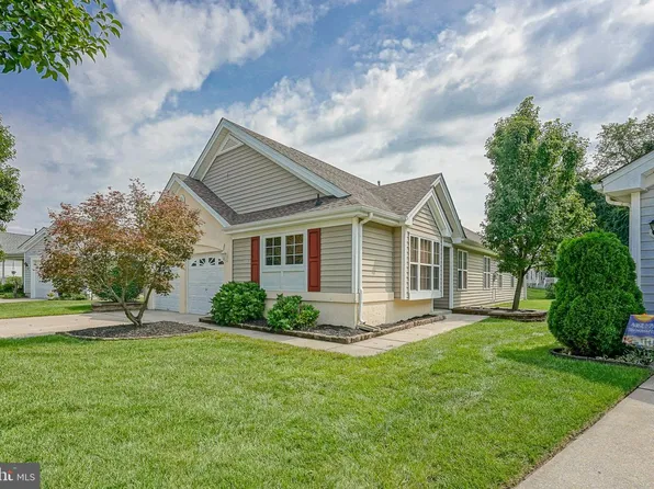 58 Nature Ln, Sewell, NJ 08080