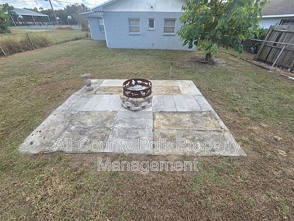 5th image of 602 SE 5th St