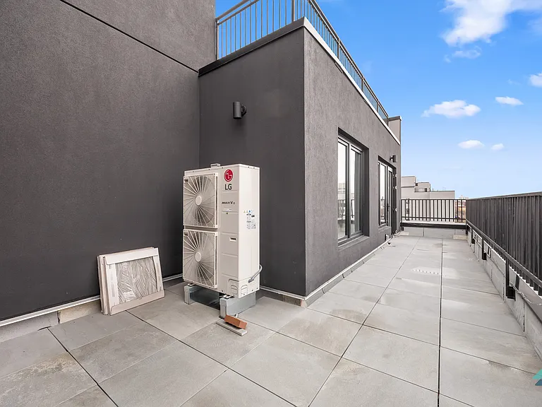 3510 Glenwood Rd #7G — Photo 6