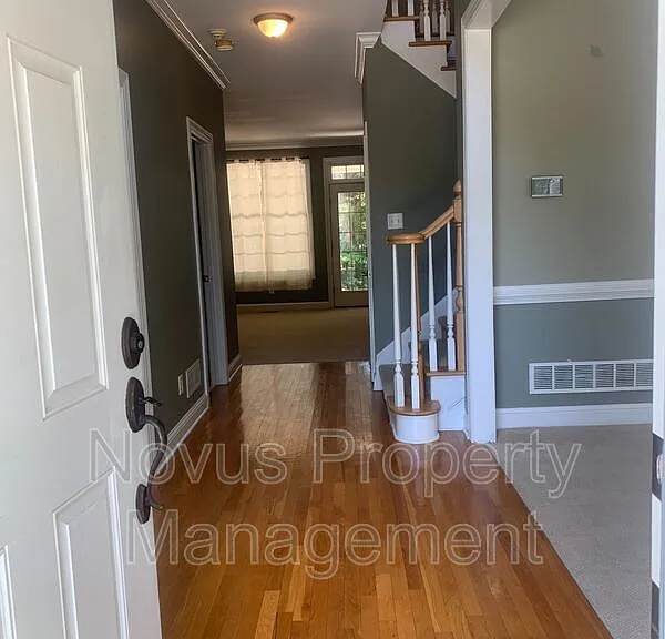119 Tullamore Trl — Photo 4