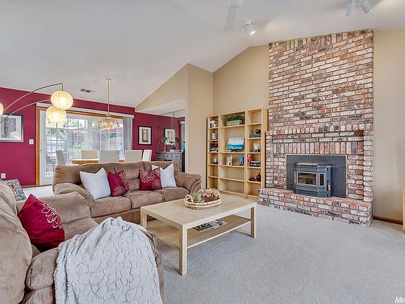 5th image of 5704 Bluffs Dr