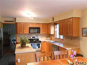 4th image of 88 Molly Ct