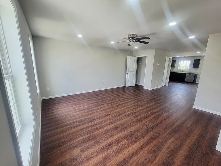 234 Rojan Rd — Photo 8