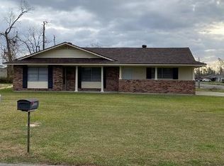 1913 Palermo Dr, Sulphur, LA 70663
