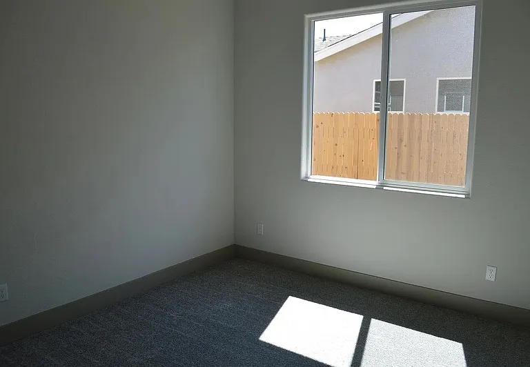 2430 Bastidas Dr — Photo 42