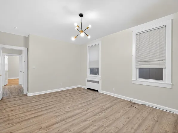 784 Avenue C image 16 of 25