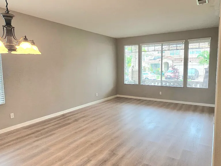 5071 Avocado Park Way — Photo 2