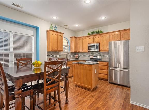 4th image of 9813 Gallatin Ln