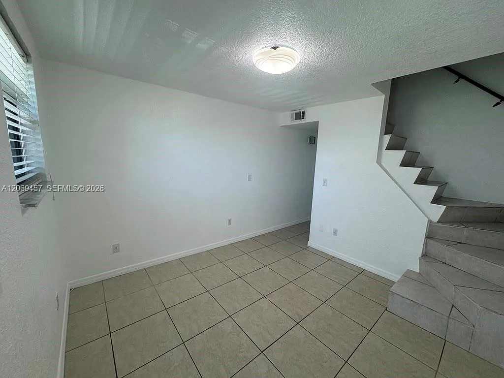 The Roads Condo Apts — Photo 3