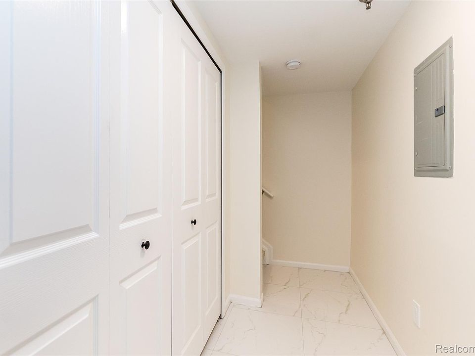 25540 Saint James, photo 28