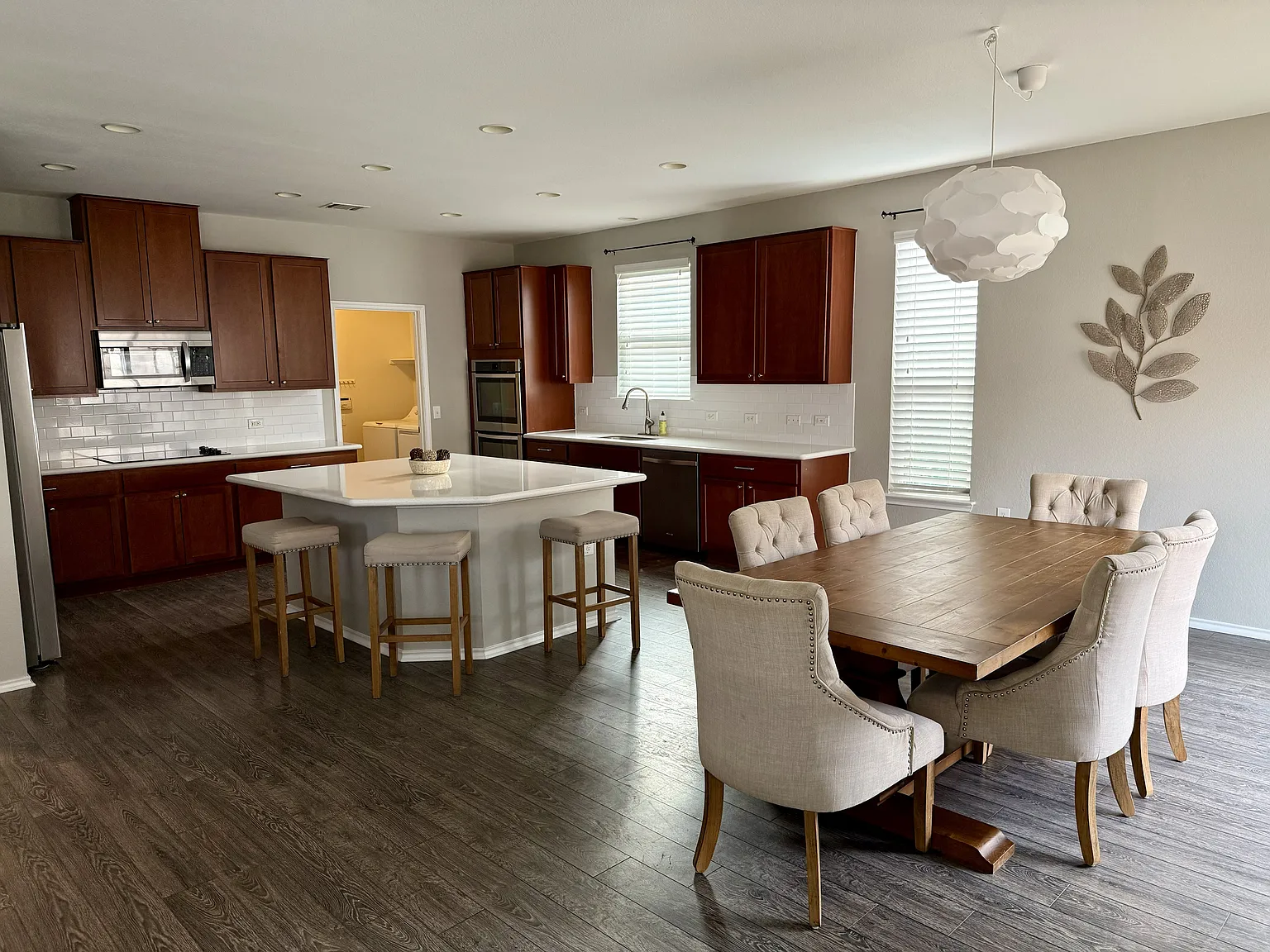 6705 Sunderland Trl — Photo 3