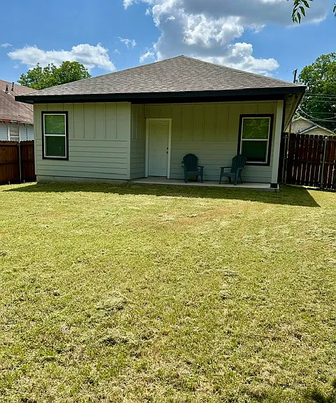 2211 Wellington St — Photo 14