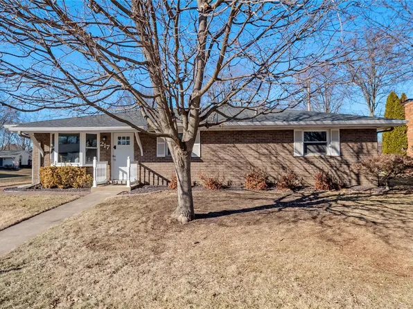 217 Lakeland Blvd, Swansea, IL 62226