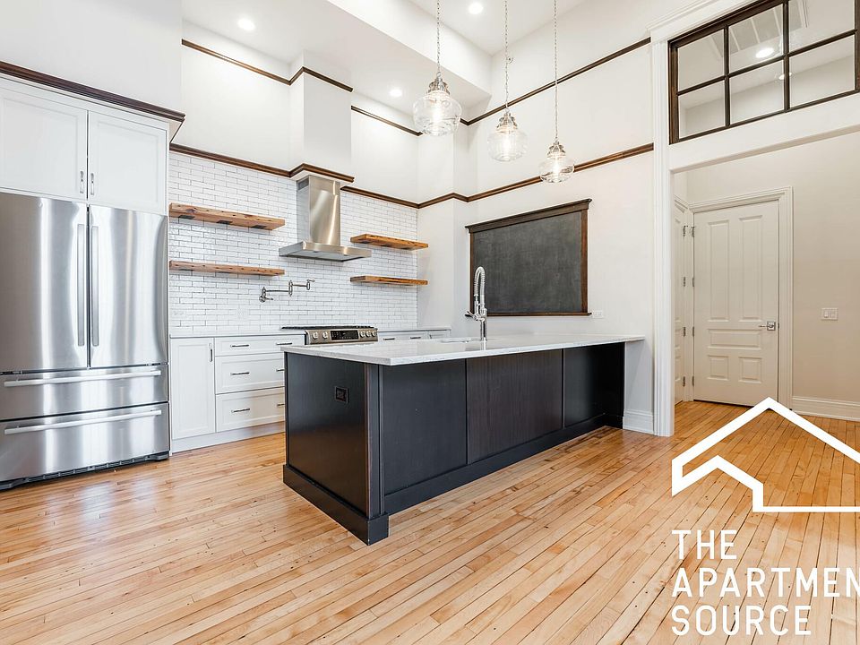1st image of 739 W North Ave #302