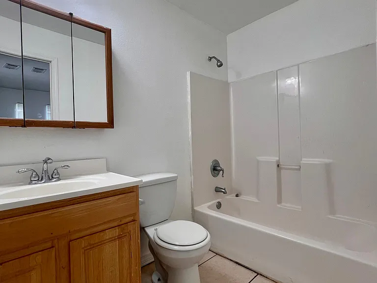 1809 Old Roman St #B — Photo 11