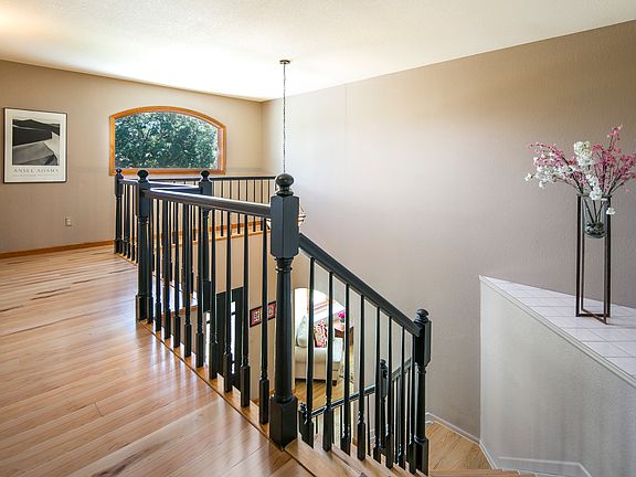 5th image of 688 W Sagebrush Dr