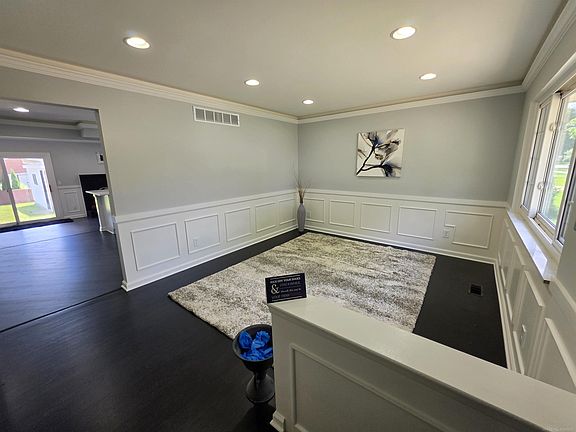 3rd image of 27442 Liberty Dr