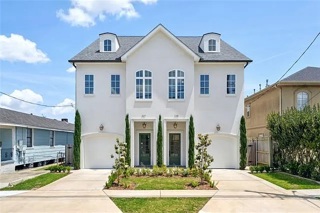 325 Focis St — Photo 1