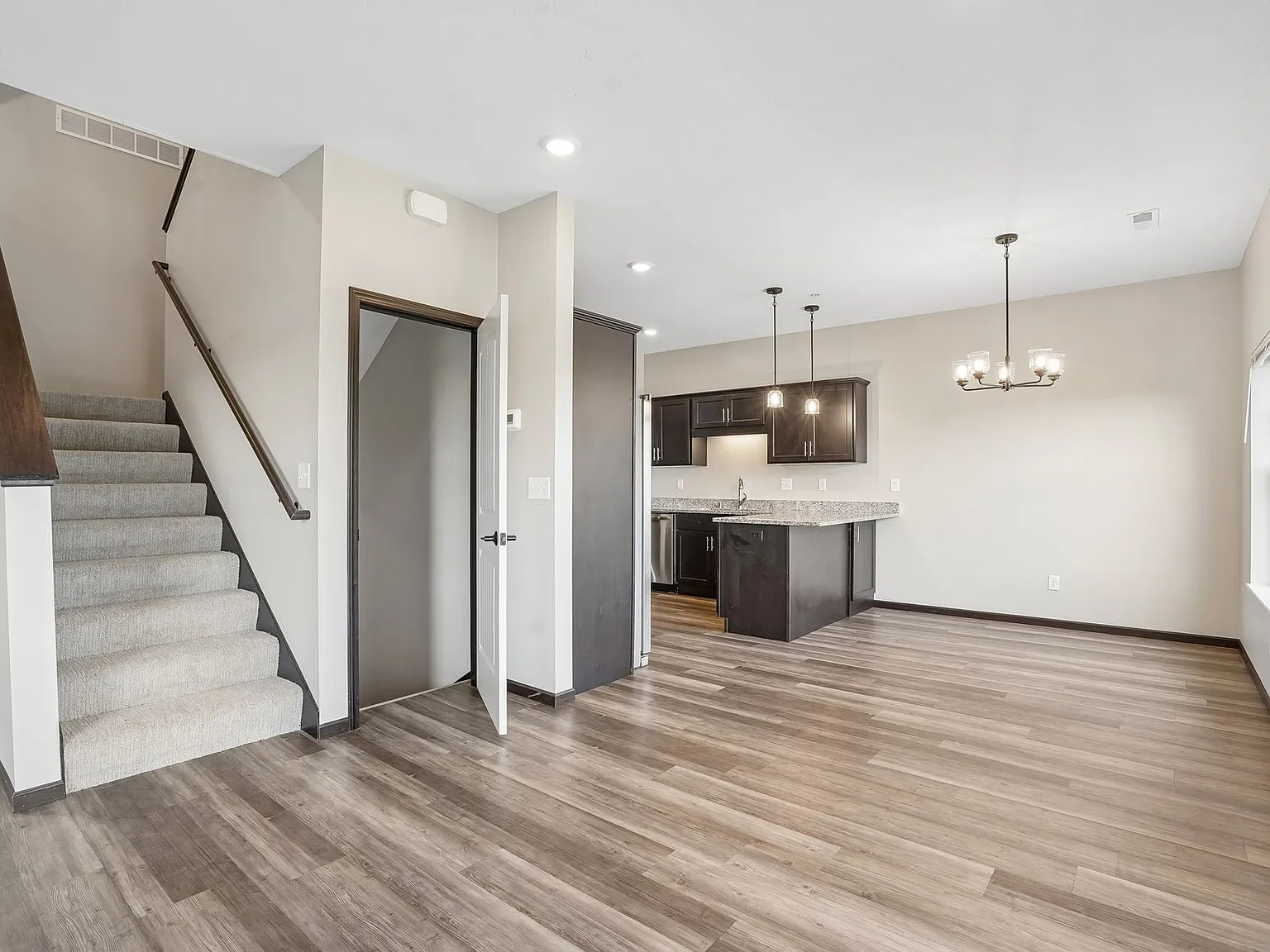 Villas of Rivers Ridge Townhomes — Photo 4