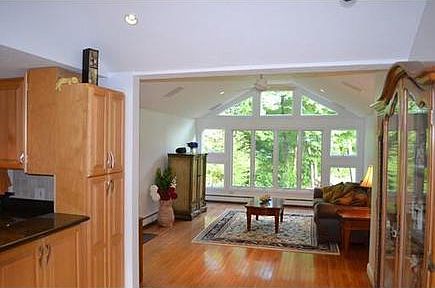 4th image of 532 Nichols St