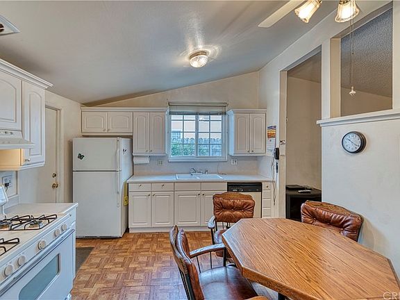 2nd image of 27547 Esterbrook Ave