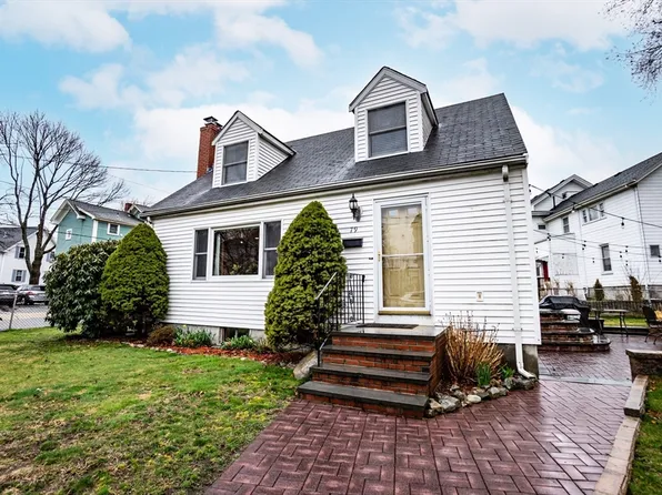 79 Circuit St, Melrose, MA 02176