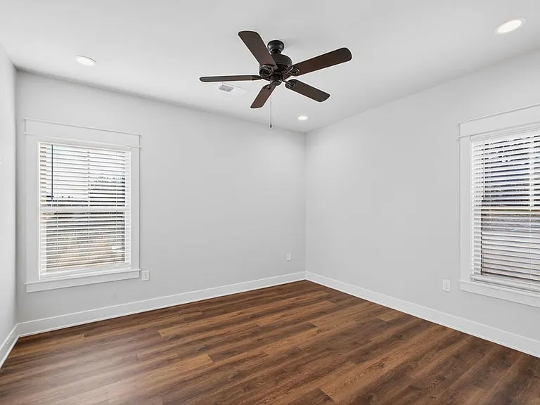 2805 Raintree Dr — Photo 12