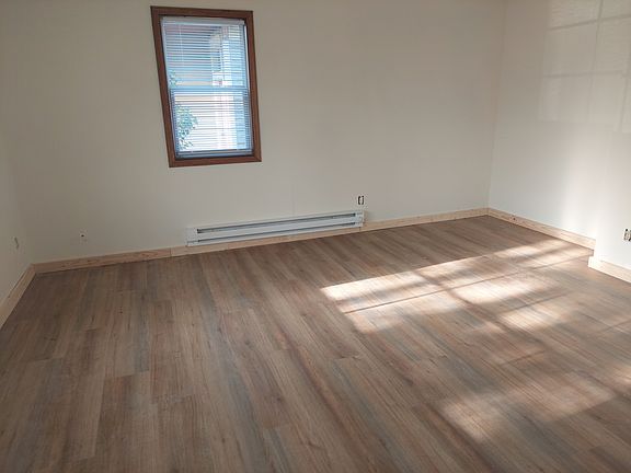 4th image of 930 S 8th St #B
