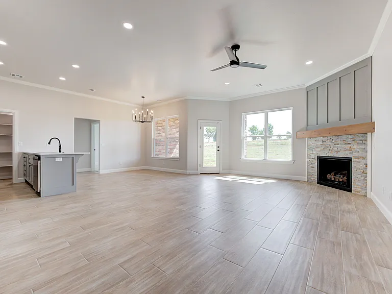 2167 Hux Dr — Photo 4